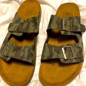 Size13 mens like Birkenstock sandals